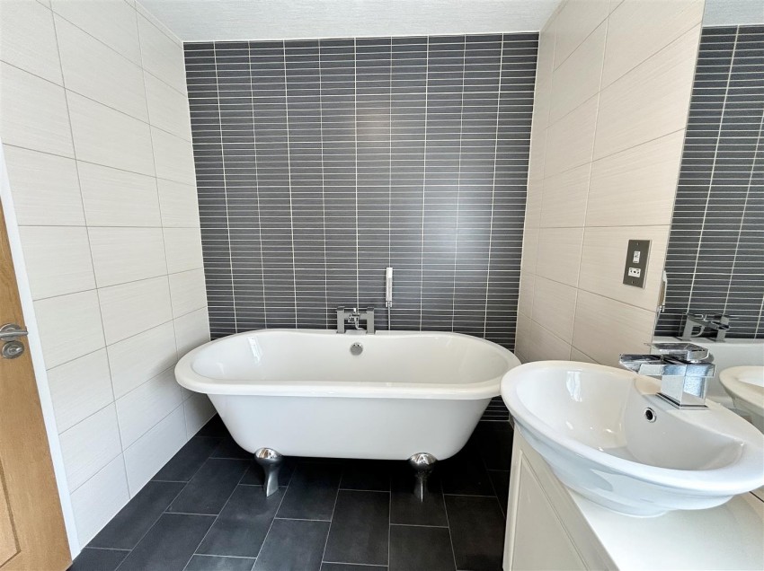 Images for Cliffe Country Lodges, Cliffe Common, Selby