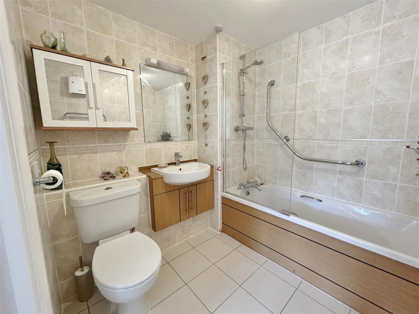 Images for Barnes Wallis Court, Charles Briggs Avenue, Howden