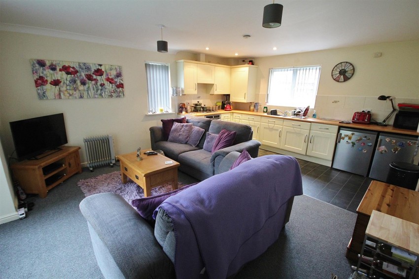 Images for Bridge Close, Church Fenton