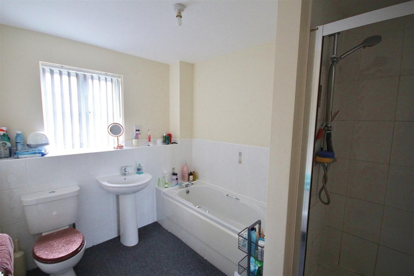 Images for Bridge Close, Church Fenton
