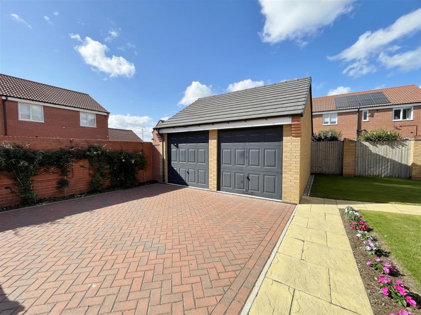 Images for Camilla Close, Carlton