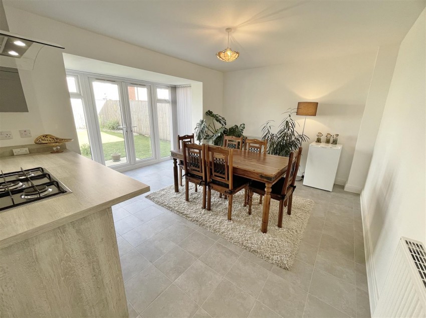 Images for Camilla Close, Carlton
