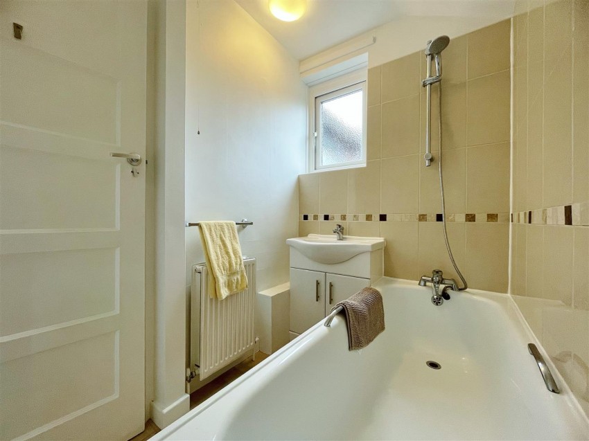Images for Dorts Crescent, Church Fenton