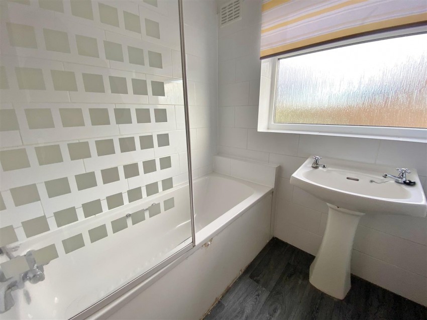 Images for Moss Green Lane, Selby