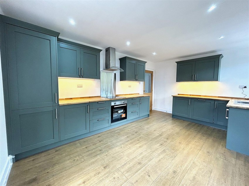 Images for Chequerfield Avenue, Pontefract