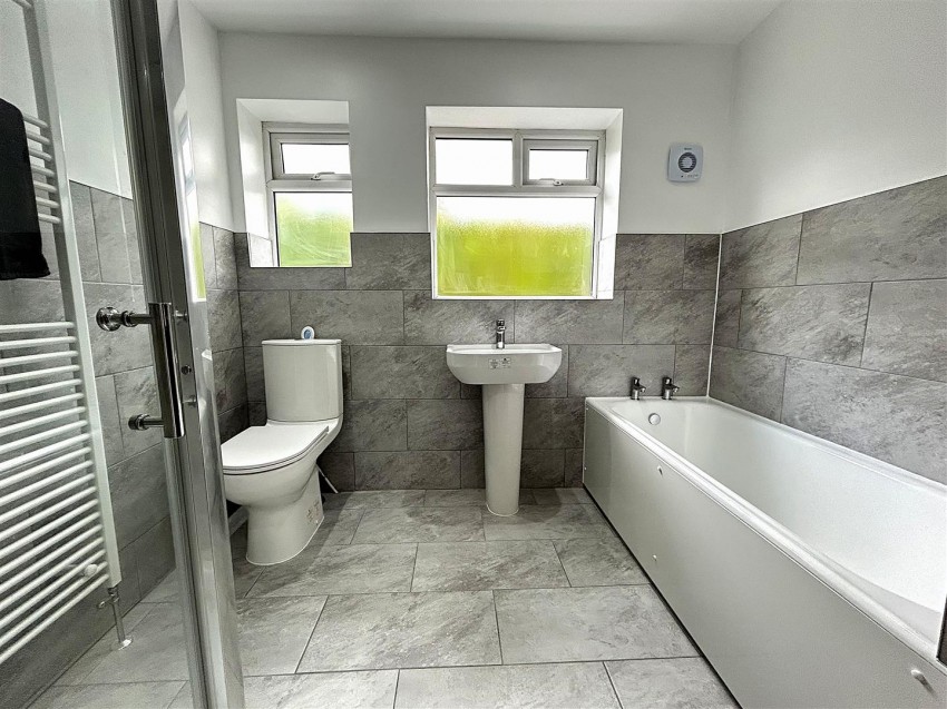 Images for Chequerfield Avenue, Pontefract