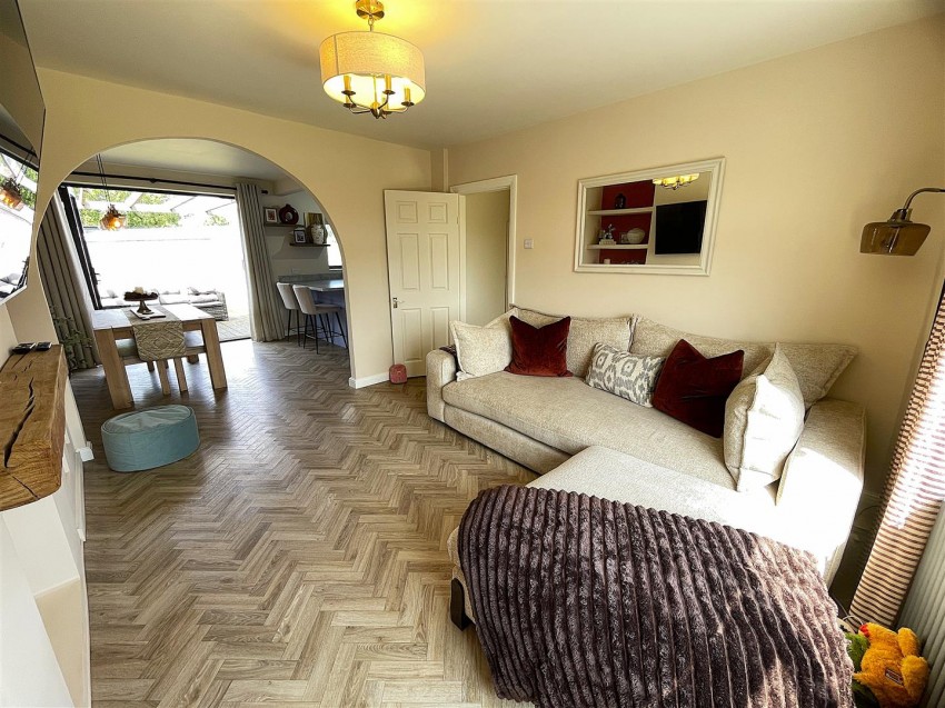 Images for Courtneys, Selby