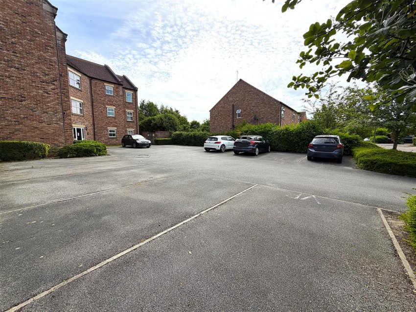 Images for Larch Road, Selby