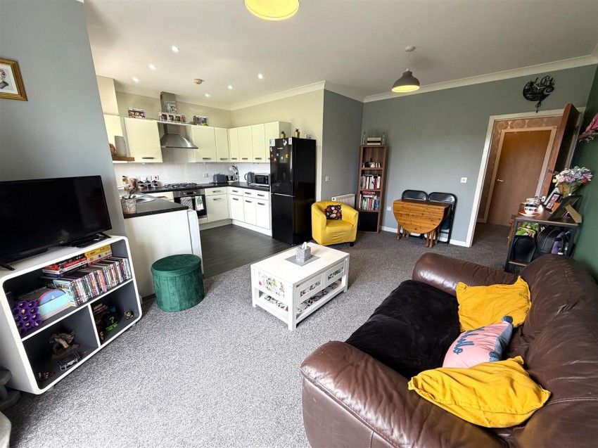 Images for Larch Road, Selby