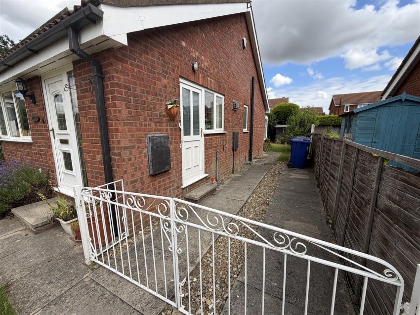 Images for Garth Drive, Hambleton, Selby